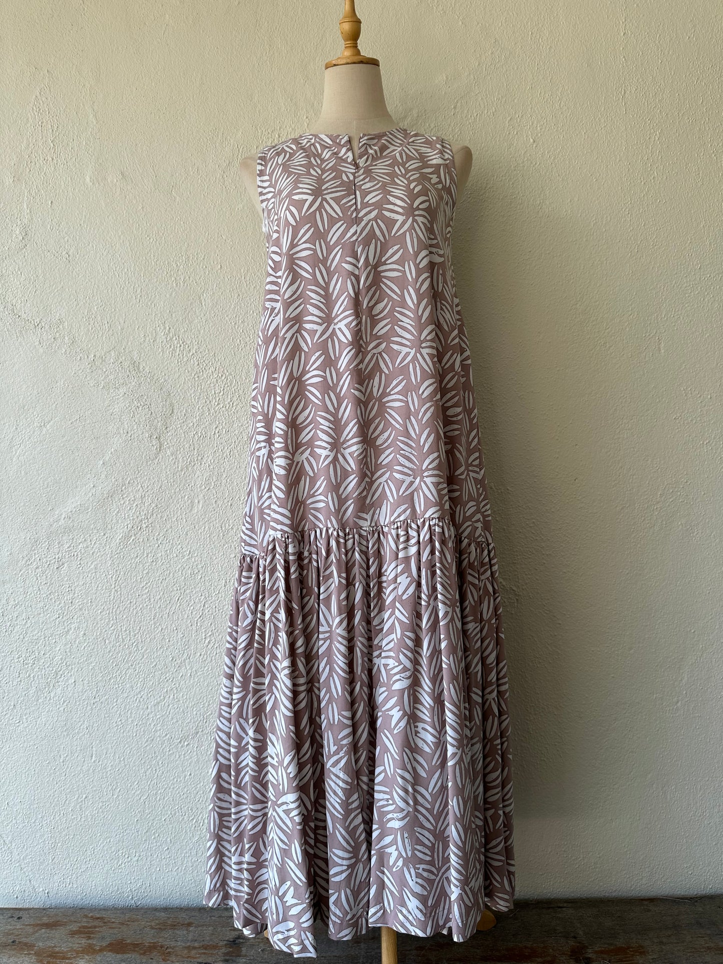 Lyna Maxi Dress - 04