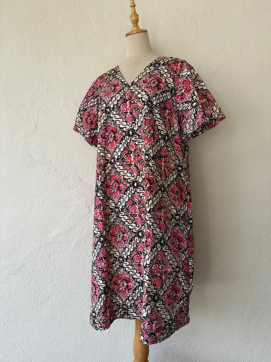 Sally Dress V-Neck Plus Size - 16